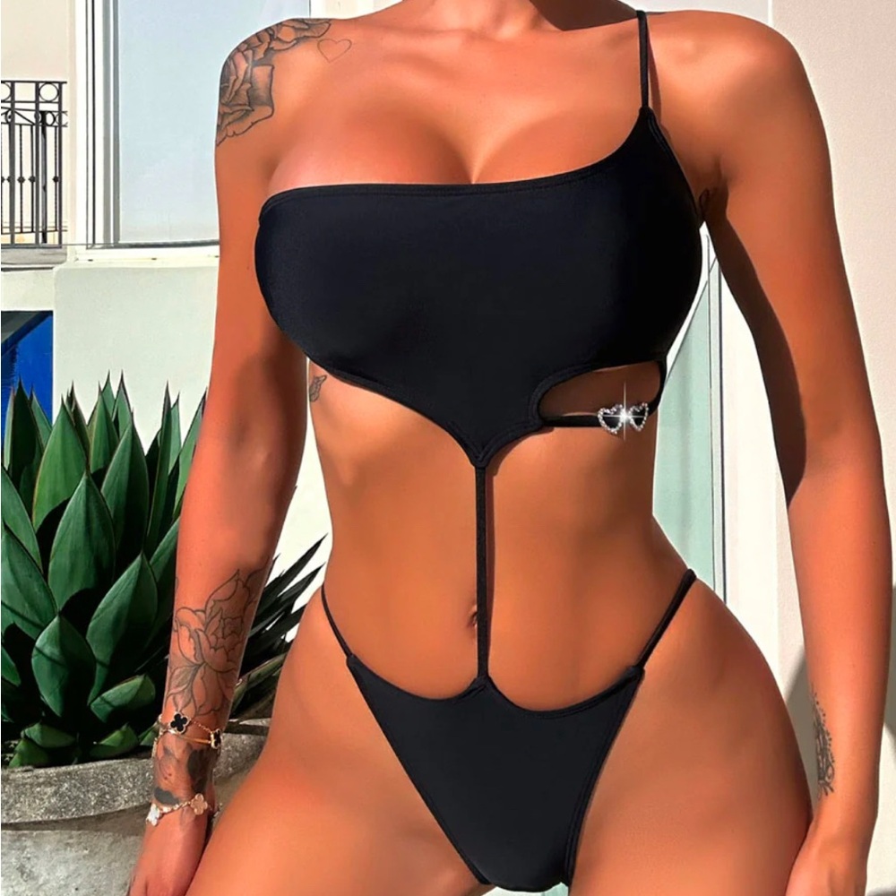 NEW Black One Shoulder Cut Out String   One-Piece Monokini Swimsuit